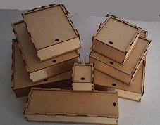 Sliding lid boxes