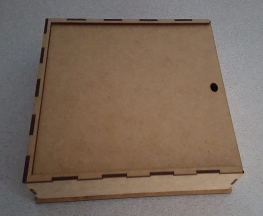 Wooden sliding lid box laser cut - 220 X 160 X 50